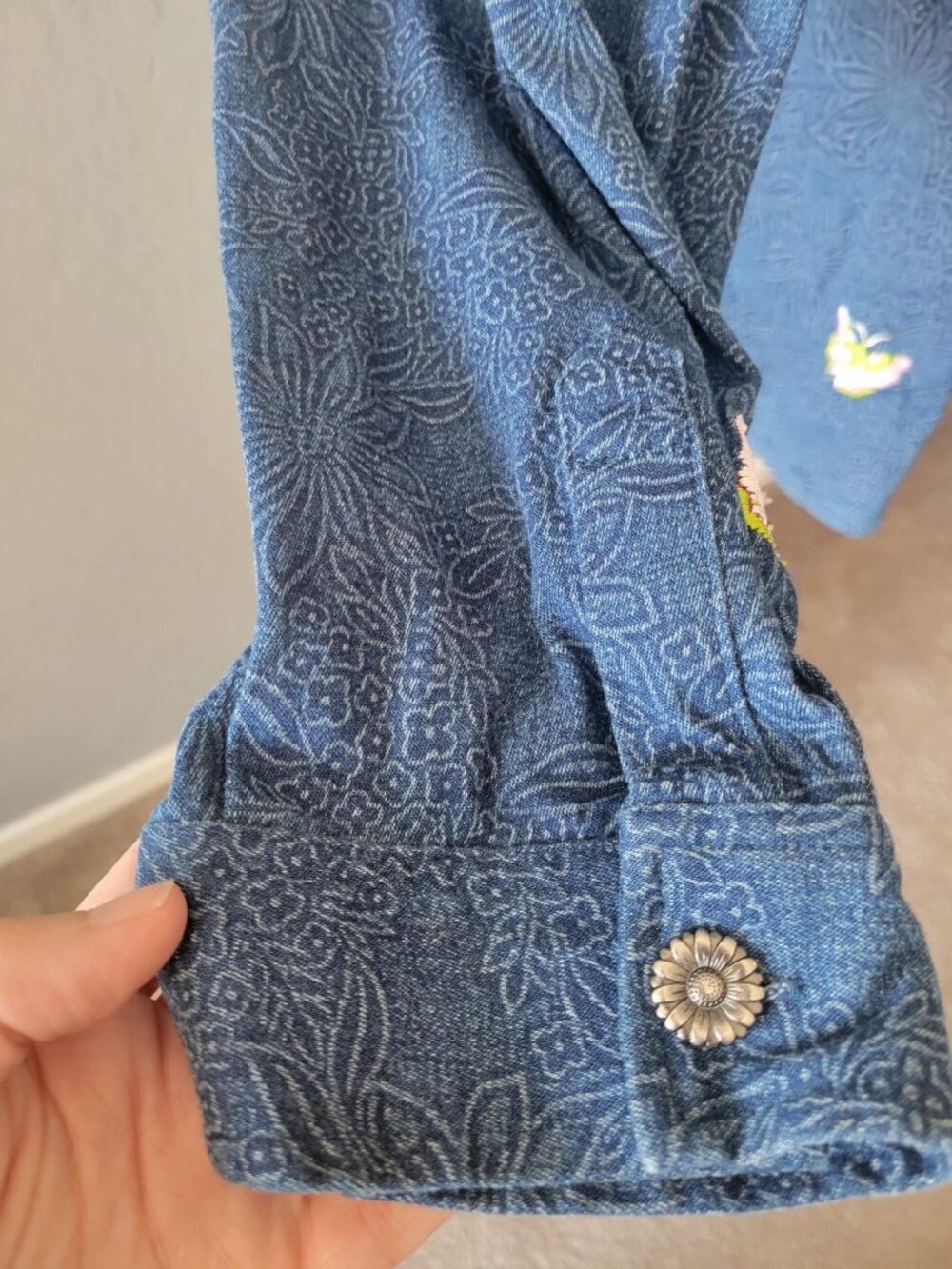 Susan Graver Western Blue Butterfly Embroidered Denim Long Sleeve Top Size 3X - Picture 6 of 12